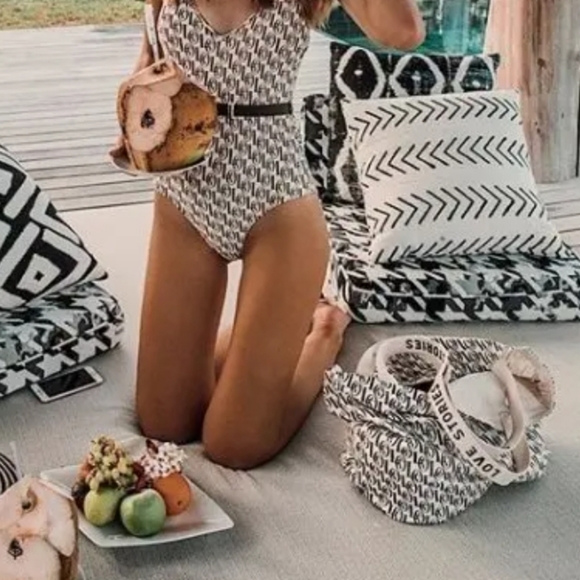 Love Stories X H&M Collab Beach Bag - Picture 4 of 5